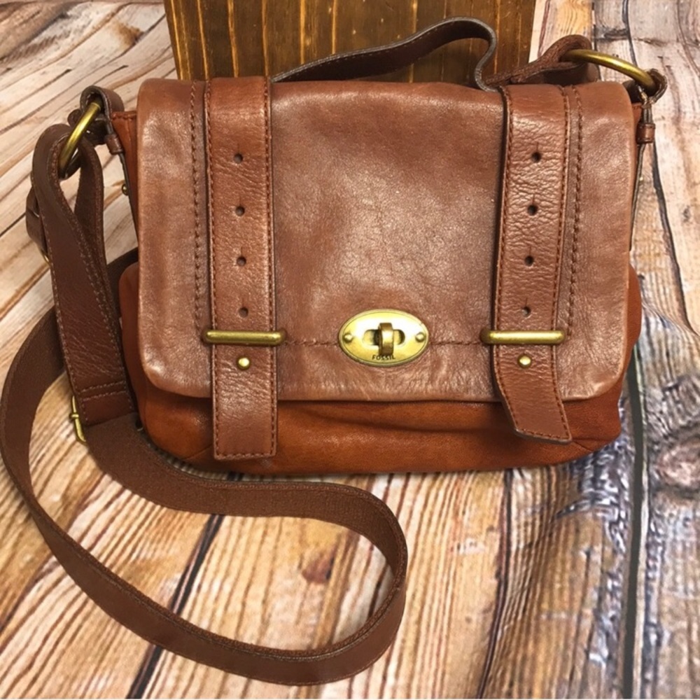 Fossil purse